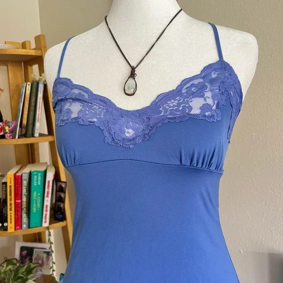 blue lace slip 🫐 - Picture 3 of 6